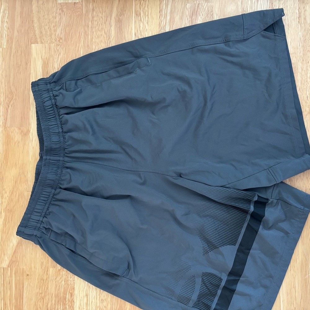 Under Armour Men's Athletic Shorts - Dark Gray